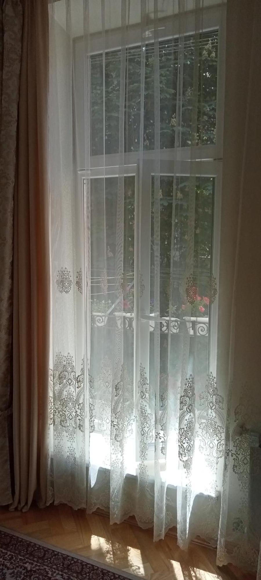Світла Затишна Квартира В Центрі Біля Оперного Театру З Балконом, Який Виходить У Тихий Львівський Дворик Luaran gambar